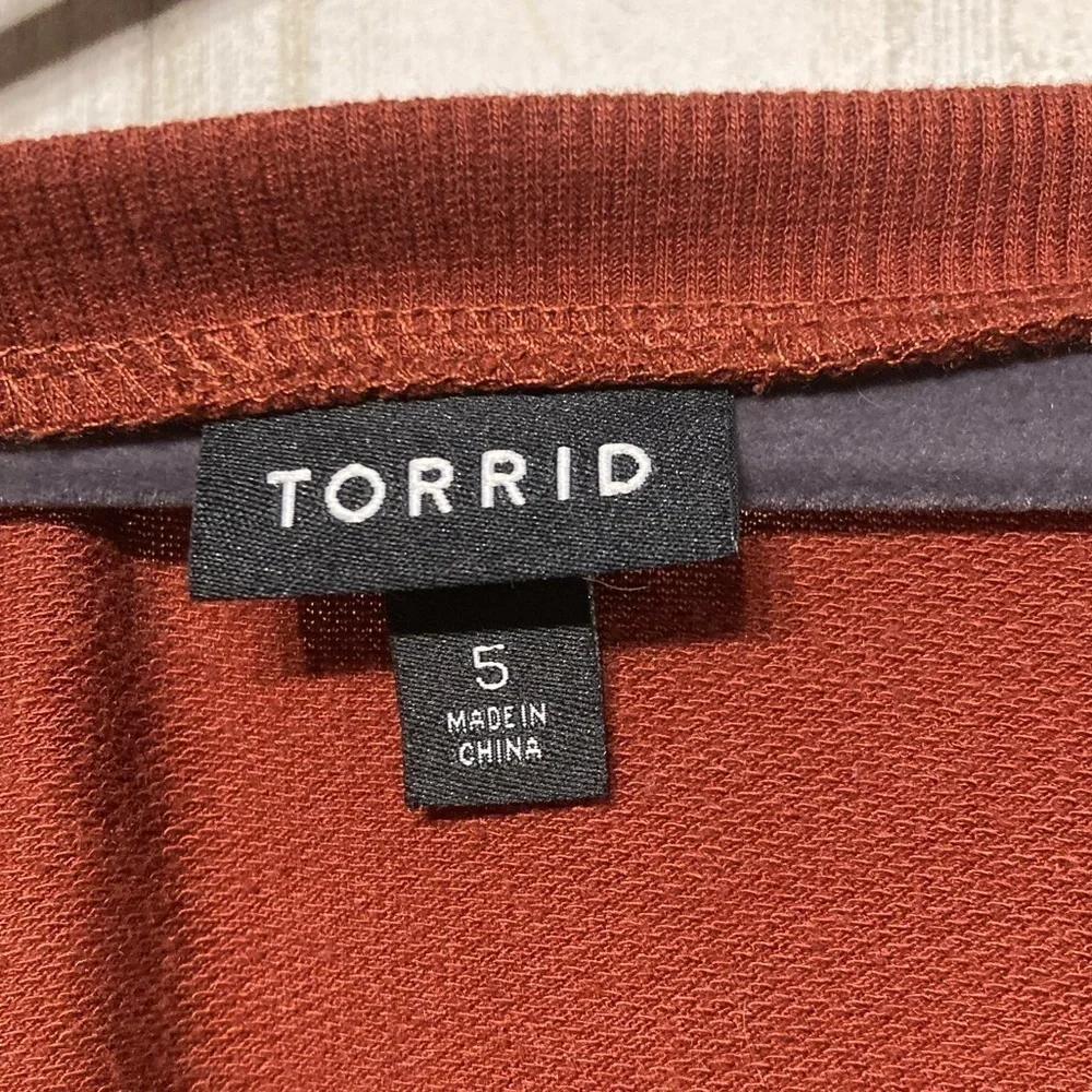 Torrid Lt Weight French Terry Crew Neck Eyelet Short Sleeve Raglan Sweatshirt 5X